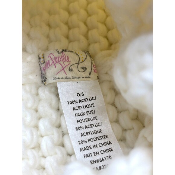 Free People Ivory Chunky Knit Acrylic Winter Pompom Beanie Hat O/S - Picture 3 of 6
